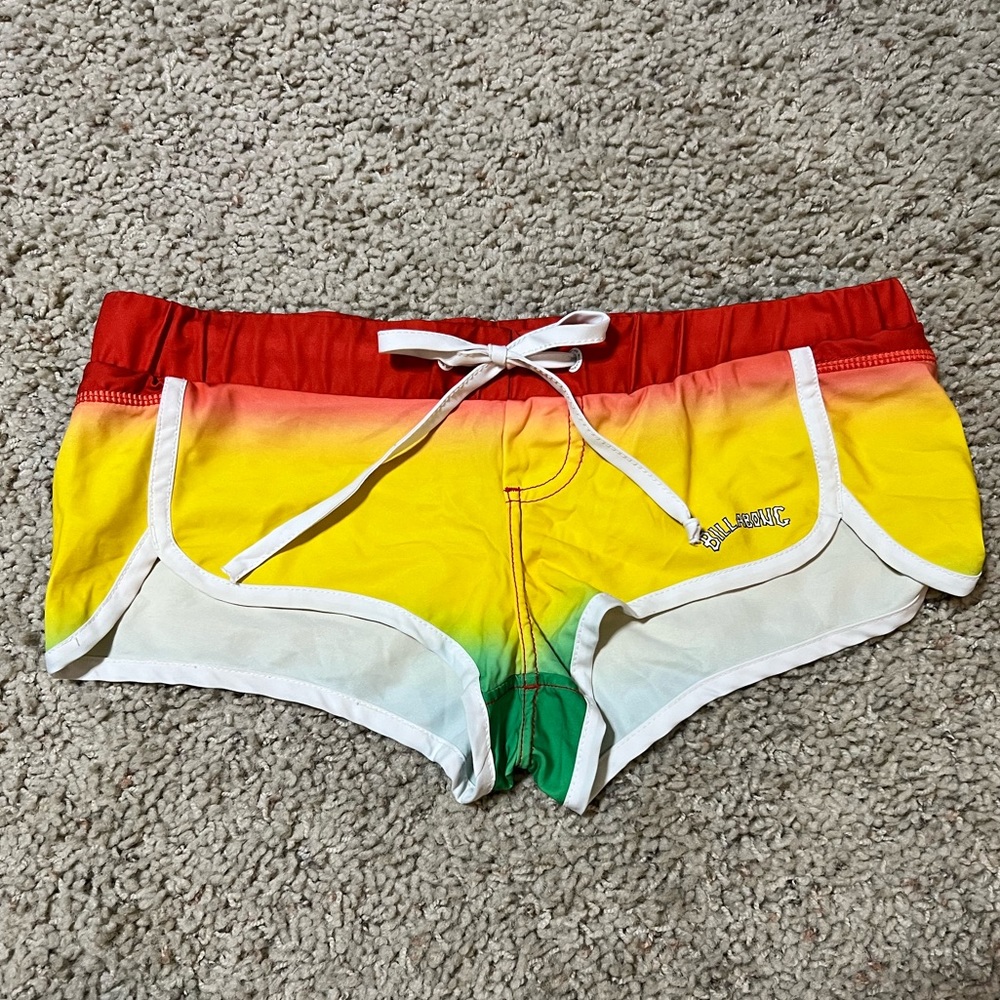 Billabong surf series bathing suit SHORTS. Light comfortable and very cute!!!!!